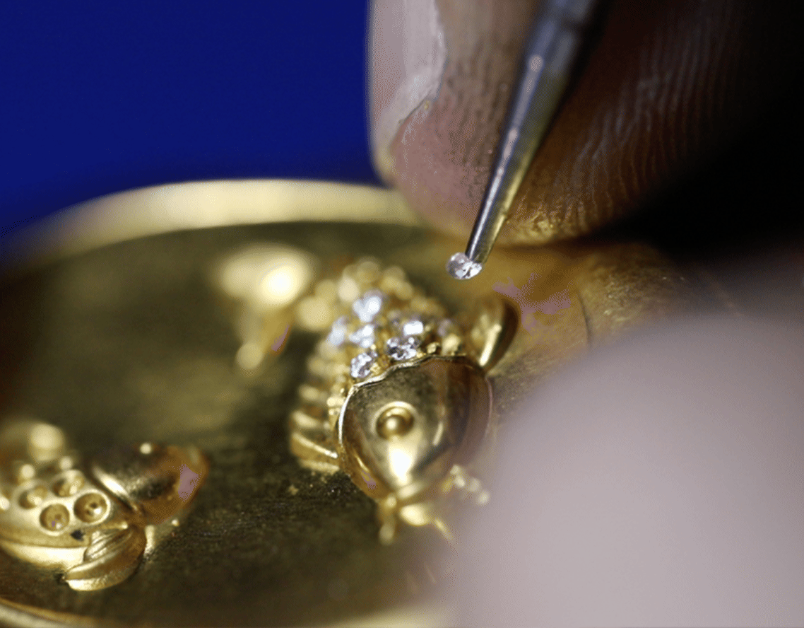 Mother-of-pearl front view